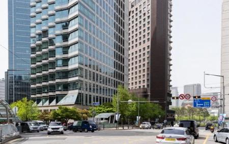 오늘날의 경성상업회의소 터(현 한화빌딩)(2024)